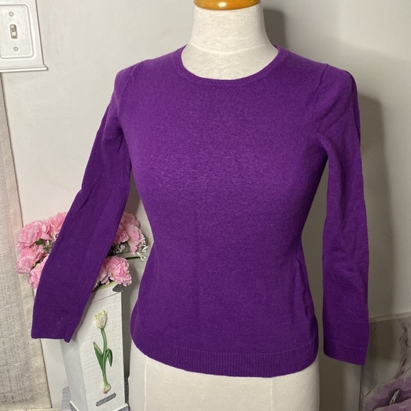 🌷100% Merino Wool🌷 Purple Sweater - Picture 2 of 7